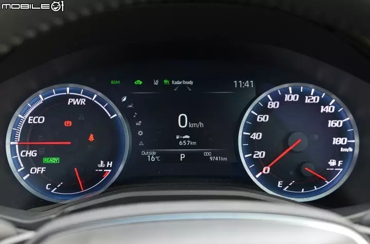 第15代 Toyota Crown 日本試駕,新世代皇冠再現榮耀!