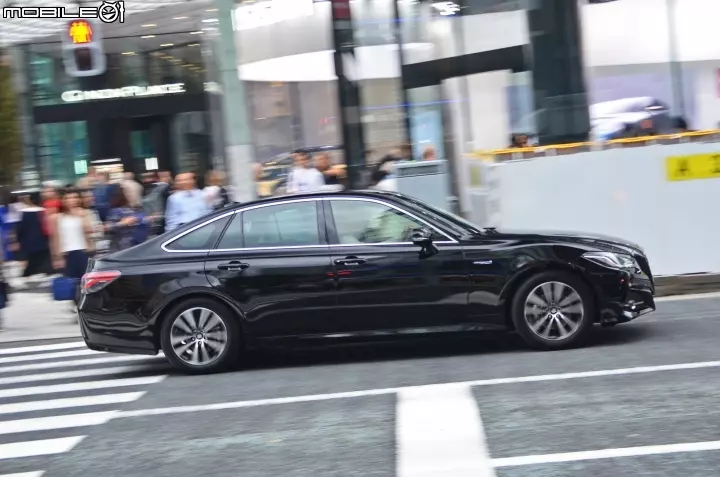 第15代 Toyota Crown 日本試駕,新世代皇冠再現榮耀!