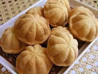 【Kuih Bahulu】傳統雞蛋糕的做法!不用等到新年,現在就可以自己做來吃啦!!
