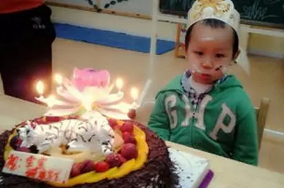 兒子生日,婆婆送十斤乾魚,女子嫌腥送鄰居,鄰居嘗後連夜搬家