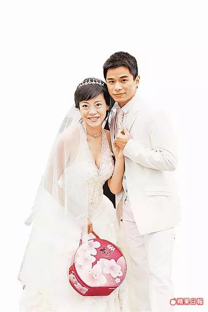 差距6歲的姊弟戀!本土女星哭訴婚後10年老公總是冷漠,熱情迎接卻被問:笑什麼笑?