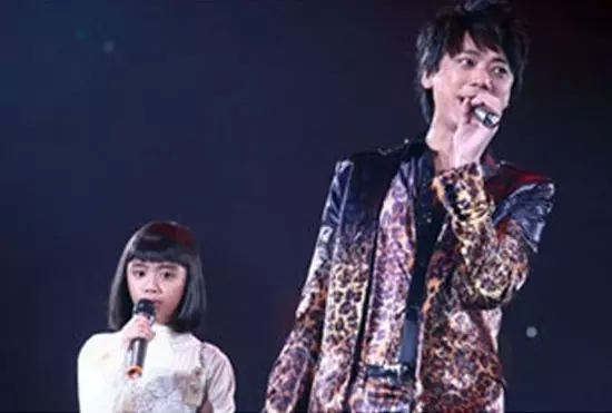 信「18歲私生女」長大美翻!最近被人起原來「孩子的媽」是她!難怪女兒那麼美!