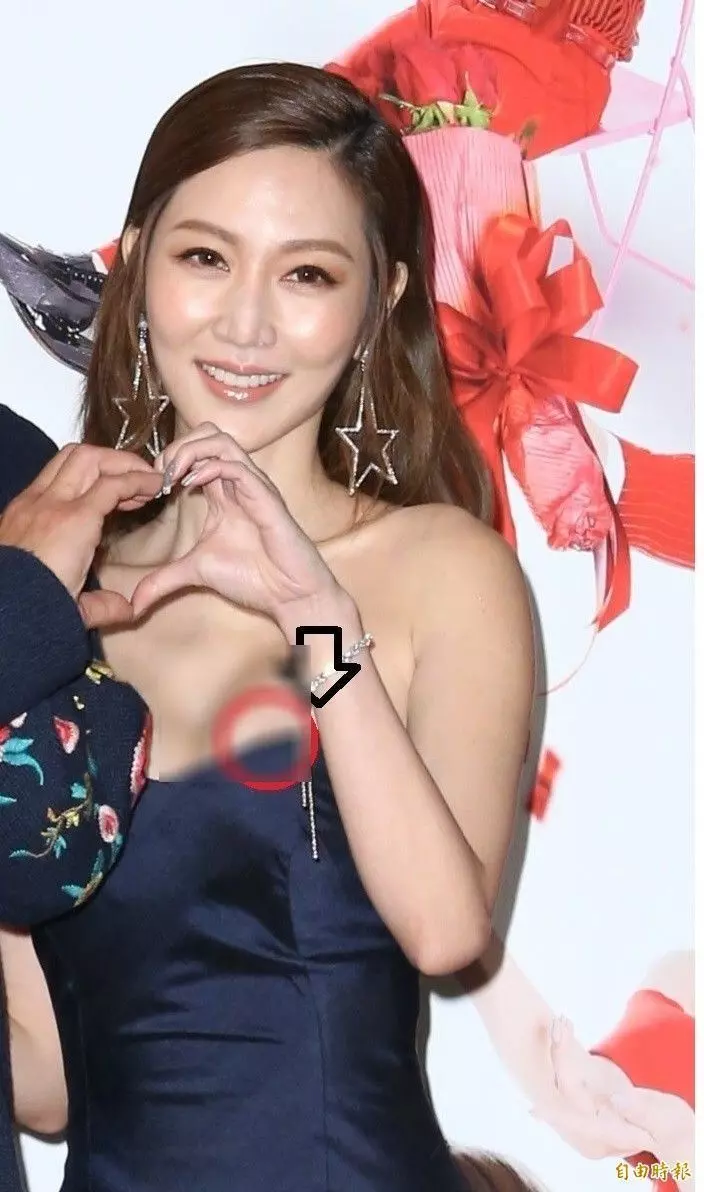 曾莞婷出席首映會禮服滑落...!收到照片秒哭:又要被炒作!