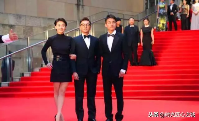 45歲蘇有朋婚期已定,妻子比林心如美多了,難怪蘇導不守40歲約定!