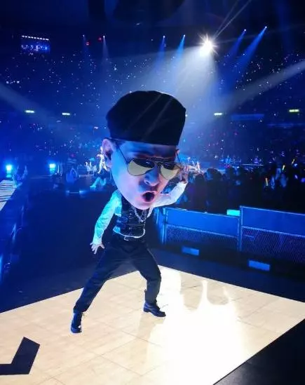 多年未見的明星都現身劉德華演唱會 女神們都有著三十年不變容顏