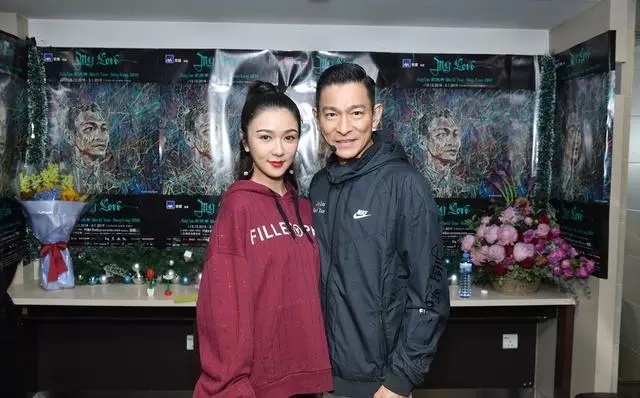 多年未見的明星都現身劉德華演唱會 女神們都有著三十年不變容顏