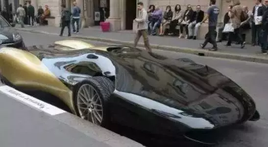 杜拜王子絕版豪車,全球就一輛,百公里加速1.4秒,據說只有一個華人能借