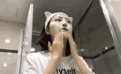 景甜成錦鯉界當紅愛豆,年末求錦鯉可要轉對表情包啊!