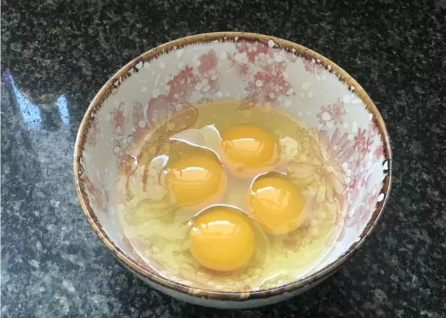 金針菇的這種做法,我也是第一次做,吃著不塞牙,還有利於營養吸收