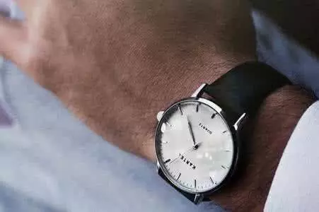 很多人不知道!手錶不能戴左手!尤其是男性……