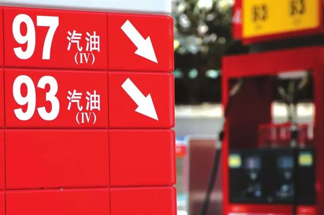 闢謠:加半箱可以省油?低溫環境加油更划算?關於油的那些謠傳!