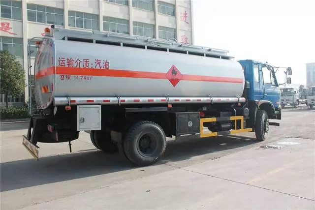 闢謠:加半箱可以省油?低溫環境加油更划算?關於油的那些謠傳!