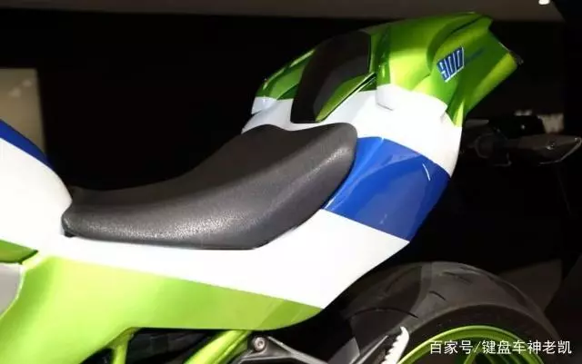 Z900RS CAFE還不夠復古,看看這台用Z900復刻的ZXR吧