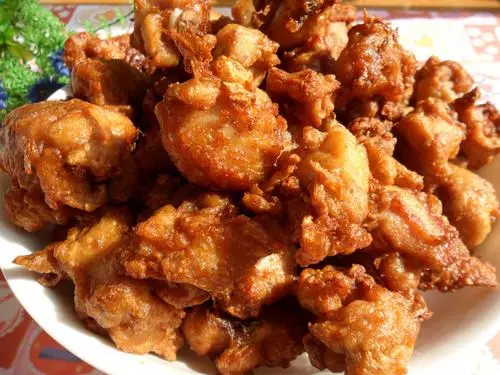 拌點它炸雞肉,這樣炸的雞腿你一定沒吃過,比肯得基的大雞排好吃
