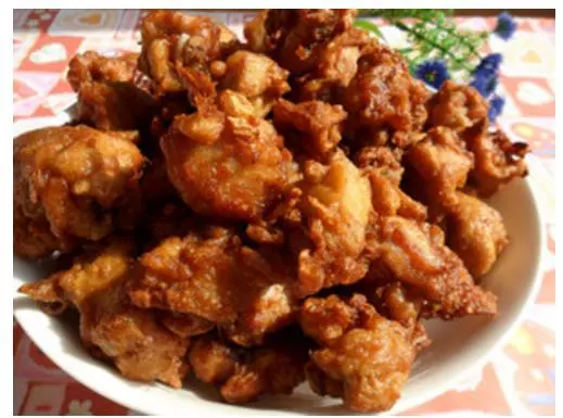 拌點它炸雞肉,這樣炸的雞腿你一定沒吃過,比肯得基的大雞排好吃