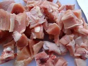 拌點它炸雞肉,這樣炸的雞腿你一定沒吃過,比肯得基的大雞排好吃