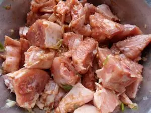 拌點它炸雞肉,這樣炸的雞腿你一定沒吃過,比肯得基的大雞排好吃