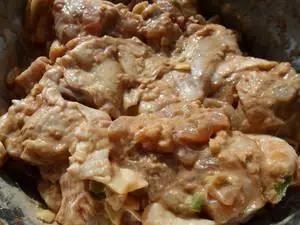 拌點它炸雞肉,這樣炸的雞腿你一定沒吃過,比肯得基的大雞排好吃