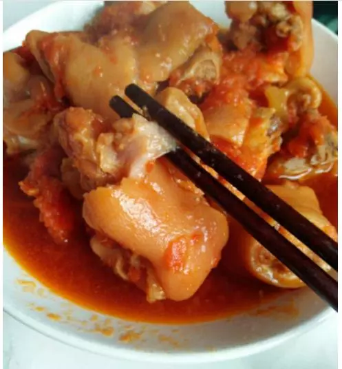 豬蹄這種做法好吃又營養,吃著一點都不膩,我也是第一次做著吃!