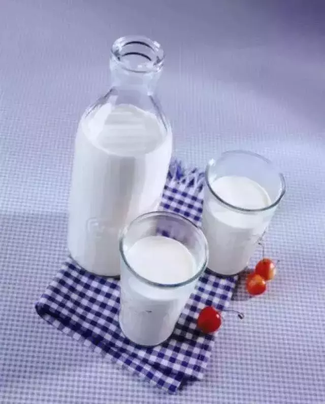 這6種牛奶喝了傷身體,也許孩子還在天天喝!