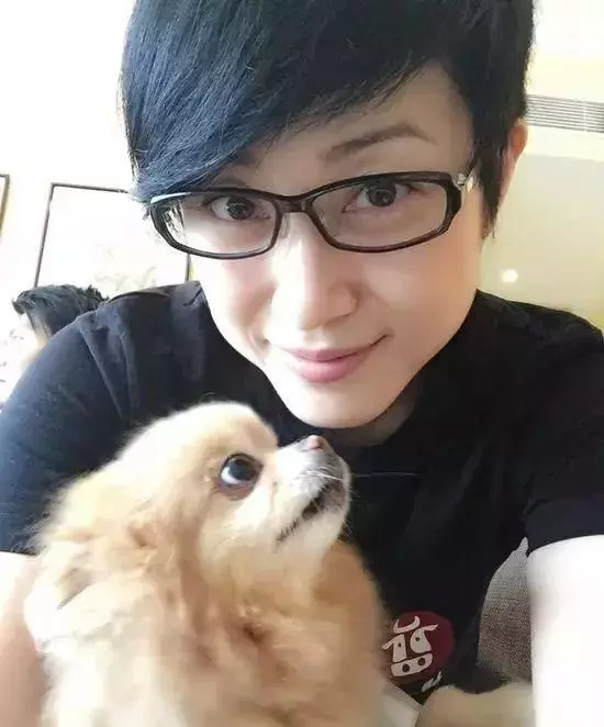 曾是力捧花旦,51歲前港姐至今依舊單身:是我選擇了單身
