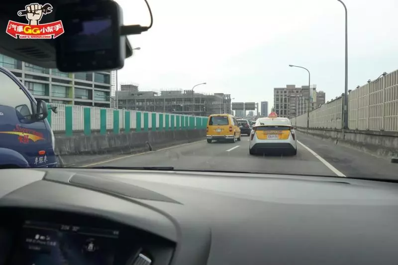 常被閃燈、按喇叭? 小心成為三寶而不自知,掌握「車距」小訣竅讓新手上路不再窮緊張