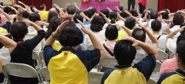 經 絡 拍 打 功 ,每天36下,手腳麻木、心肺疾病、眼病離你遠遠的!