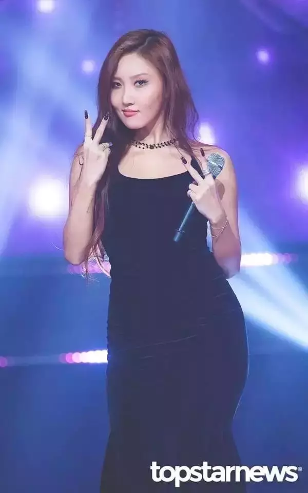 盤點韓娛圈中擁有特殊嗓音的偶像們,被稱蜜嗓音,辨識度超高!