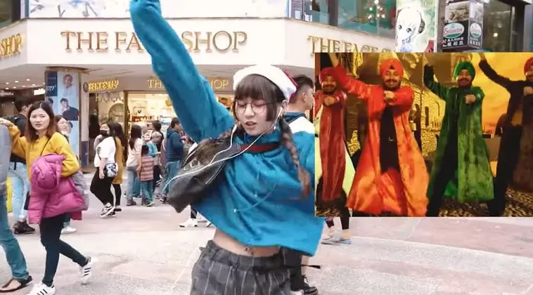 自嘲幻滅型YouTuber!「本本」恥力全開街頭唱跳「印度舞曲」 網崩潰:那來的勇氣?