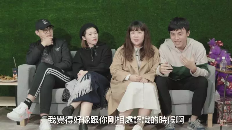 網紅CP太會玩！聖結石、古娃娃「伴侶交換」親密約會整天！「藏鏡喵」走心：妳都不會這樣跟我互動 
