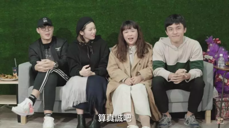 網紅CP太會玩！聖結石、古娃娃「伴侶交換」親密約會整天！「藏鏡喵」走心：妳都不會這樣跟我互動 