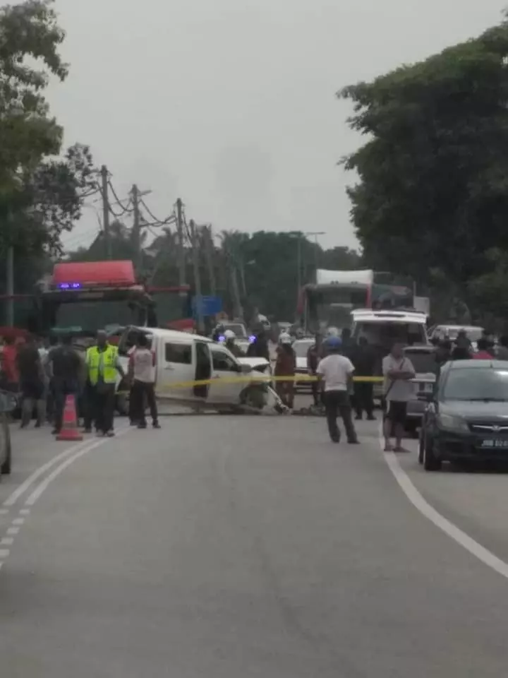 最新驚人《發生在柔佛》公路上演警匪追逐戰 警方逮捕三男一女