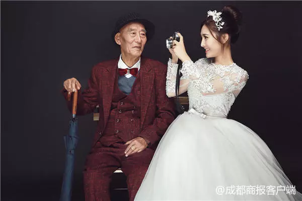 25歲正妹「甜蜜牽87歲老翁拍婚紗」震撼全網 瞞著家人偷拍「真相讓網友秒飆淚」:最重要的愛