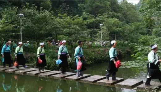 深山驚現「20萬明朝遺民」,仍說明朝官話穿漢服!因一特殊任務,600年來竟無人發現!