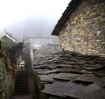 深山驚現「20萬明朝遺民」,仍說明朝官話穿漢服!因一特殊任務,600年來竟無人發現!