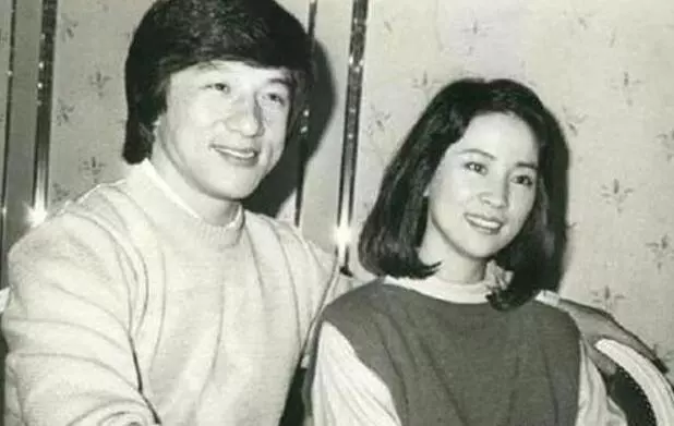 結婚36年不離不棄!成龍送這份禮物逼哭妻子林鳳嬌!