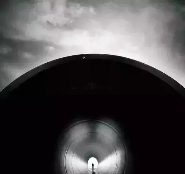 窮,怕什麼?堂堂正正做人,總會有好運