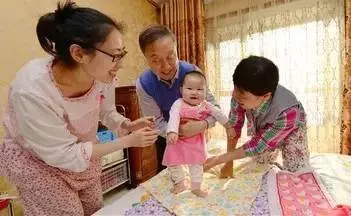 寶寶長牙、喂養、睡覺、排尿等必知的常識與禁忌,太全了