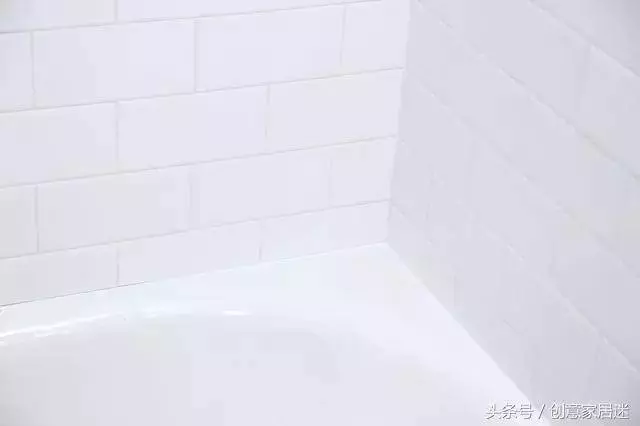 食物吃完「塑膠袋」別急著扔了!她剪一刀塞進「浴室排水孔」後... 尤其女孩子一定要學!