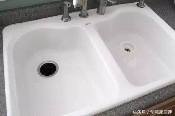 食物吃完「塑膠袋」別急著扔了!她剪一刀塞進「浴室排水孔」後... 尤其女孩子一定要學!