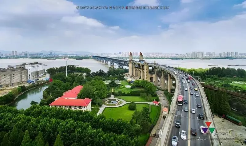 重現雄姿!中國南京長江大橋公路橋正式恢復通行!