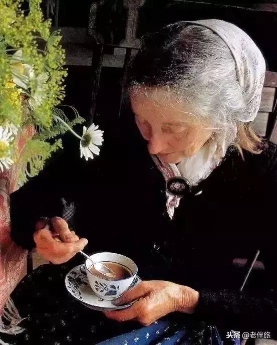「人生後半場」怎麼過?人到50,富養自己,人生大智慧!