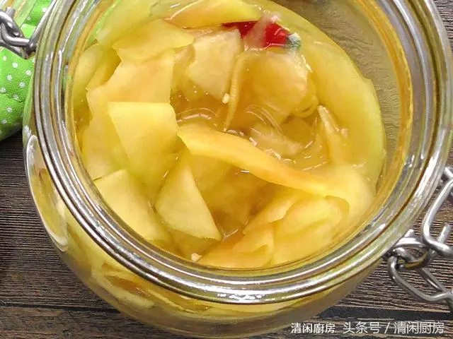 木瓜不用成熟吃了,告訴你這種新吃法,糖醋腌一腌,清脆又酸爽