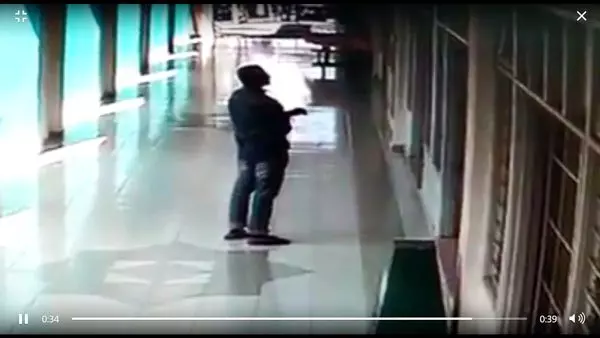 驚人!匪潛入清真寺擄童 機警母親搶回女兒