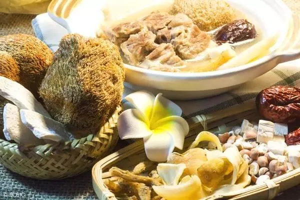 胃癌大多都是吃出來的,醫生:這6種「菜」,再喜歡也別吃!