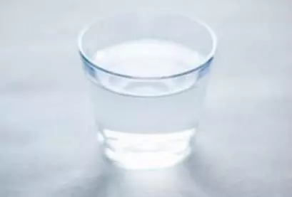 宋美齡的長壽秘方:早上起床後喝一杯這個,排毒、除口臭,消色斑!