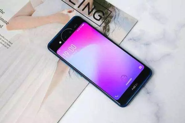最貴的vivo手機:定價4998元,預約人數卻超過37萬