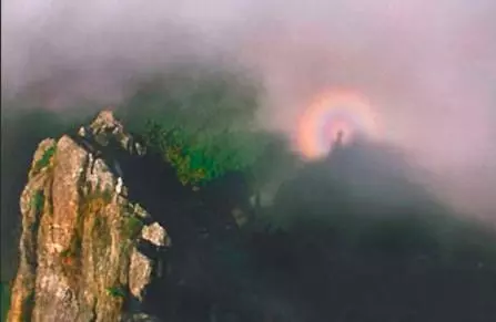 科學解釋不了的事實:神秘縹緲的佛燈