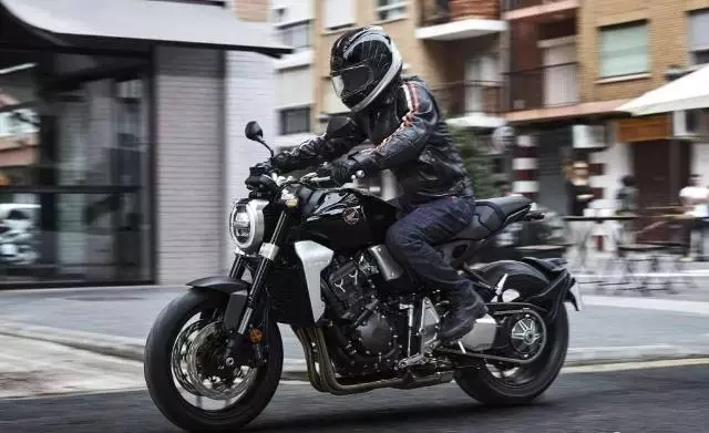2019最受期待的中量級街車之王,四缸本田CB650R來襲!