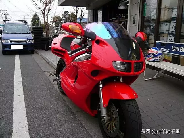 國寶級跑車本田NR750,渾身充滿了黑科技